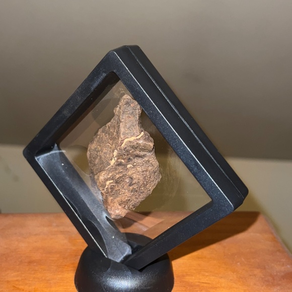 Meteorites - Picture 9 of 16